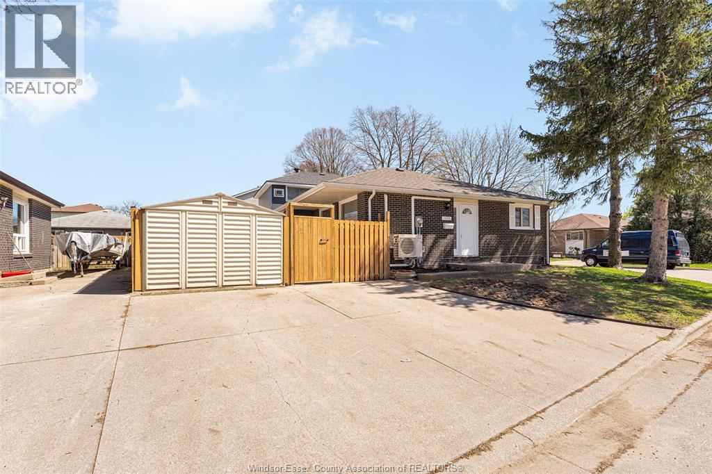 1430 BAYSWATER, Windsor, Ontario, N8S4L8 — Photo 3