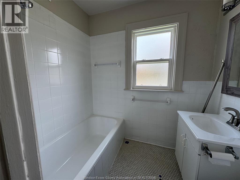 290 VISTA PLACE, Windsor, Ontario, N9B1H9 — Photo 13