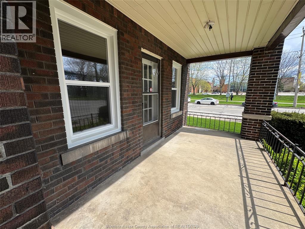 290 VISTA PLACE, Windsor, Ontario, N9B1H9 — Photo 4