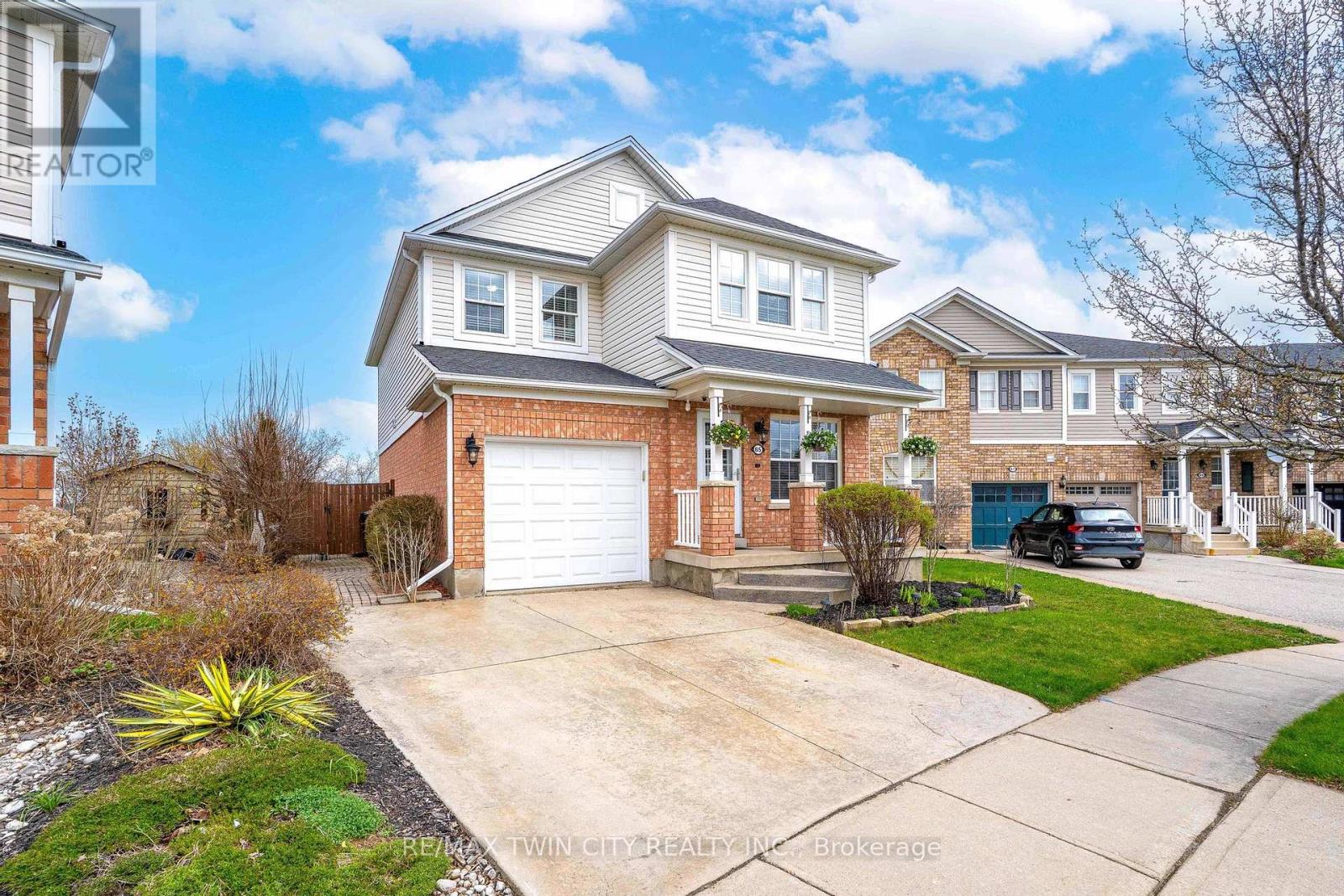 65 BLOOMINGTON DRIVE, Cambridge, Ontario, N1P1J5 — Photo 2