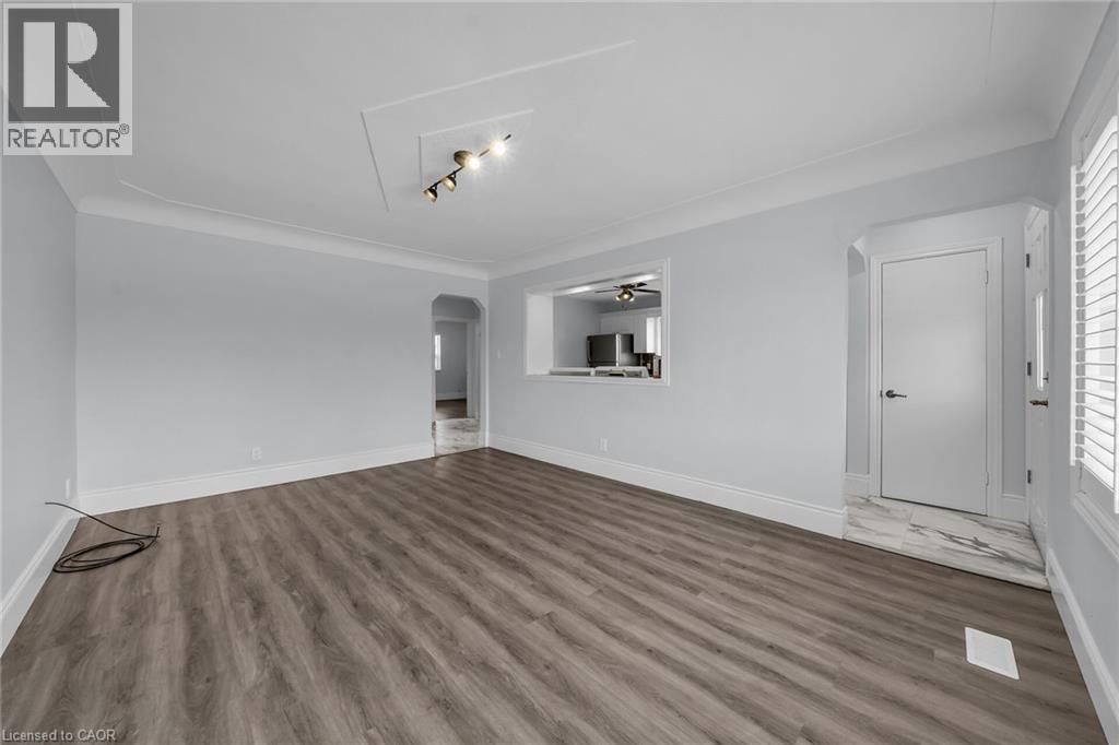 8 SHYNAL Avenue, Hamilton, Ontario, L8H6K1 — Photo 13