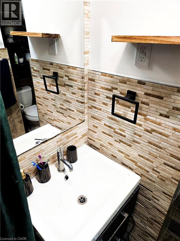 34 CHRISTOPHER Drive, Cambridge, Ontario, N1R4R4 — Photo 13