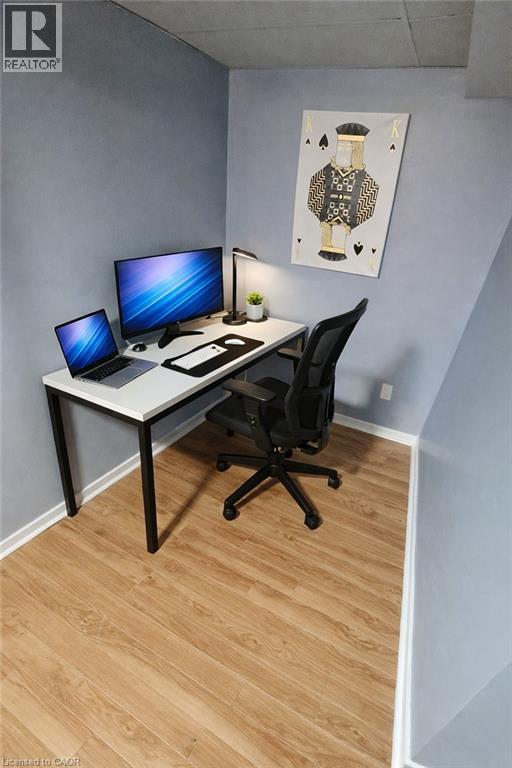 34 CHRISTOPHER Drive, Cambridge, Ontario, N1R4R4 — Photo 22