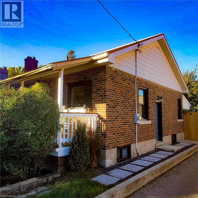 34 CHRISTOPHER Drive, Cambridge, Ontario, N1R4R4 — Photo 3