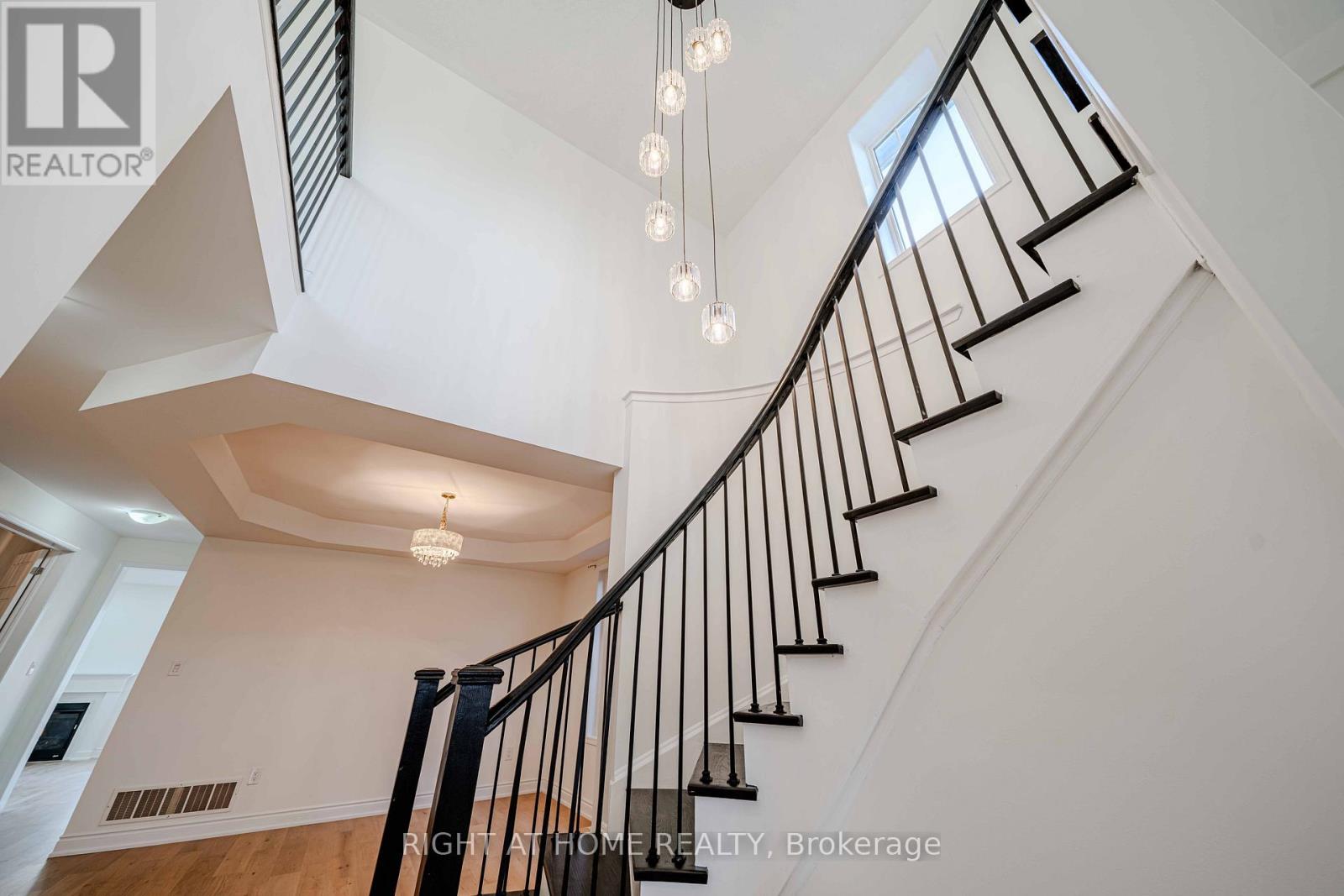 3 LEADENHALL ROAD, Brampton (Northwest Brampton), Ontario, L7A0B2 — Photo 5