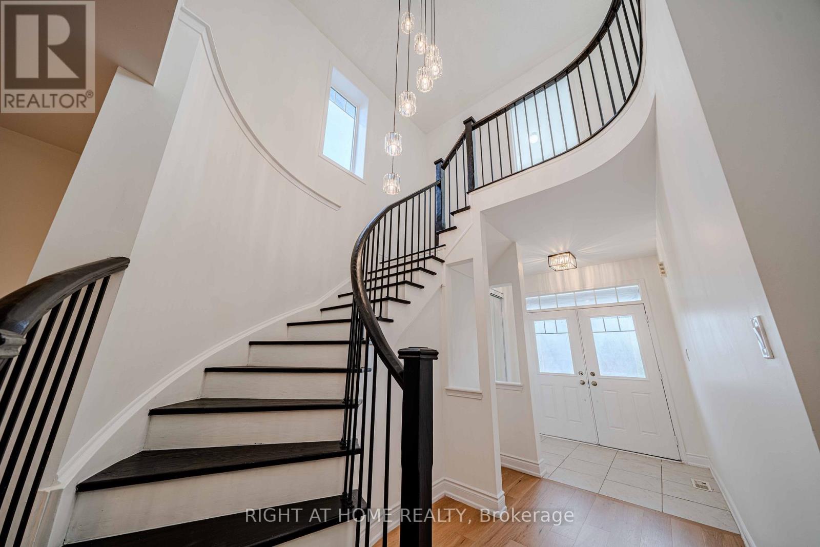 3 LEADENHALL ROAD, Brampton (Northwest Brampton), Ontario, L7A0B2 — Photo 6