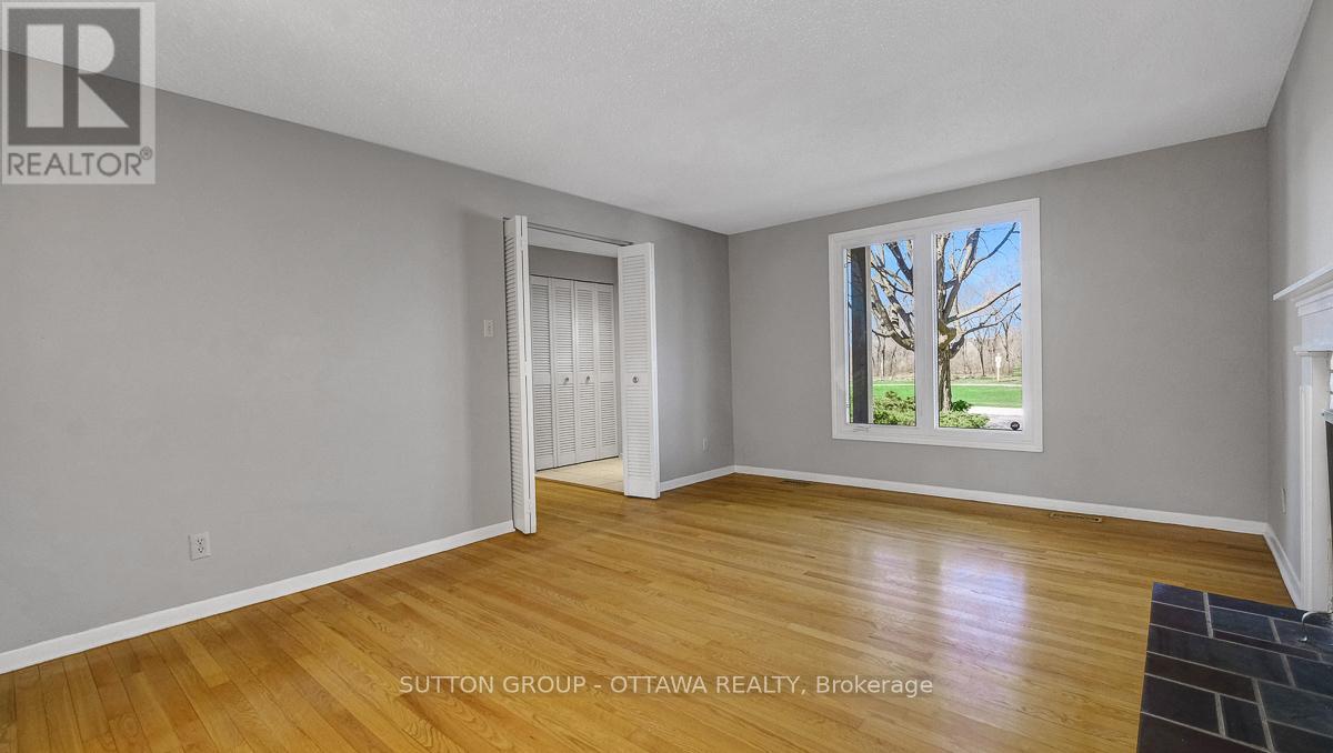 38 BEAVER RIDGE, Ottawa, Ontario, K2E6C7 — Photo 12