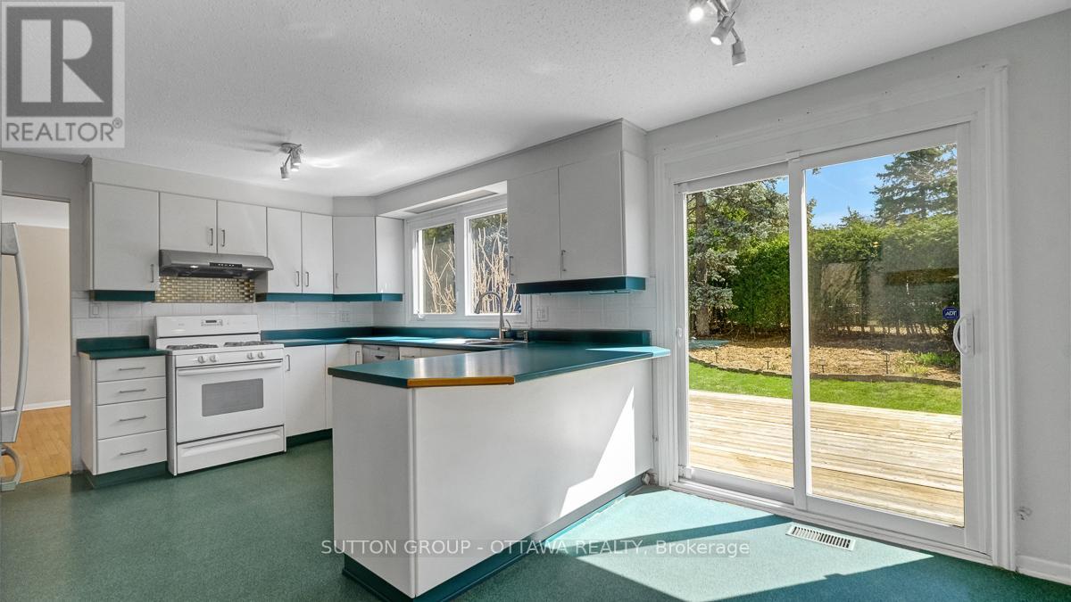 38 BEAVER RIDGE, Ottawa, Ontario, K2E6C7 — Photo 17