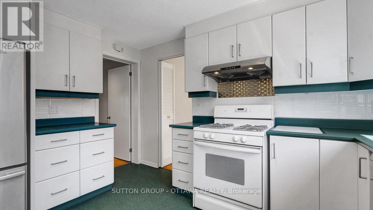 38 BEAVER RIDGE, Ottawa, Ontario, K2E6C7 — Photo 20