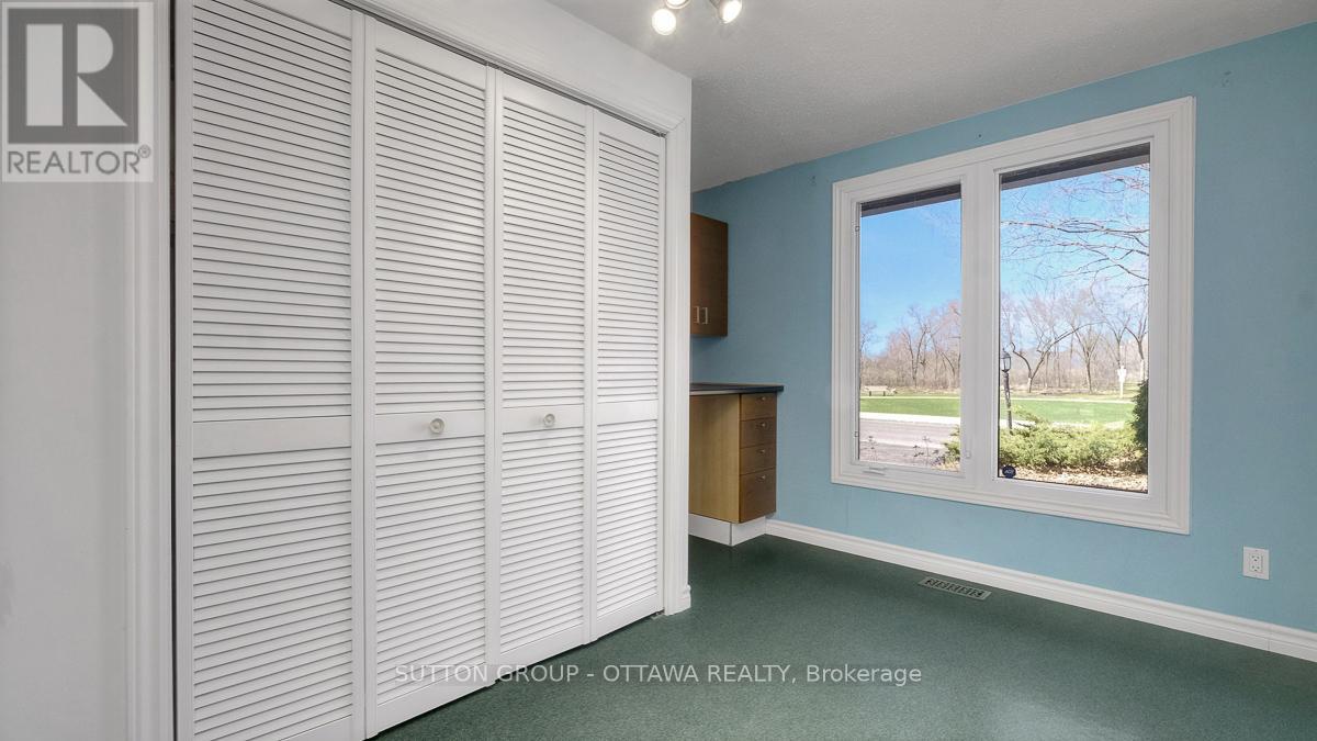 38 BEAVER RIDGE, Ottawa, Ontario, K2E6C7 — Photo 22