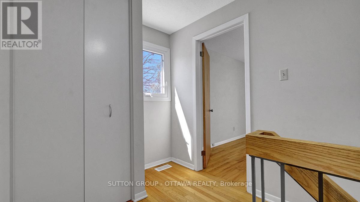 38 BEAVER RIDGE, Ottawa, Ontario, K2E6C7 — Photo 25