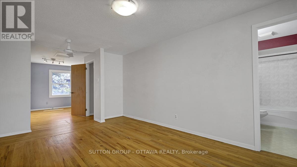 38 BEAVER RIDGE, Ottawa, Ontario, K2E6C7 — Photo 26