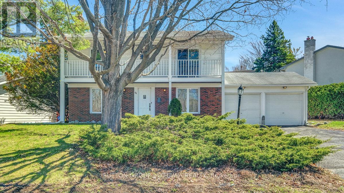 38 BEAVER RIDGE, Ottawa, Ontario, K2E6C7 — Photo 3