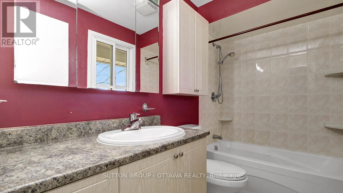 38 BEAVER RIDGE, Ottawa, Ontario, K2E6C7 — Photo 30