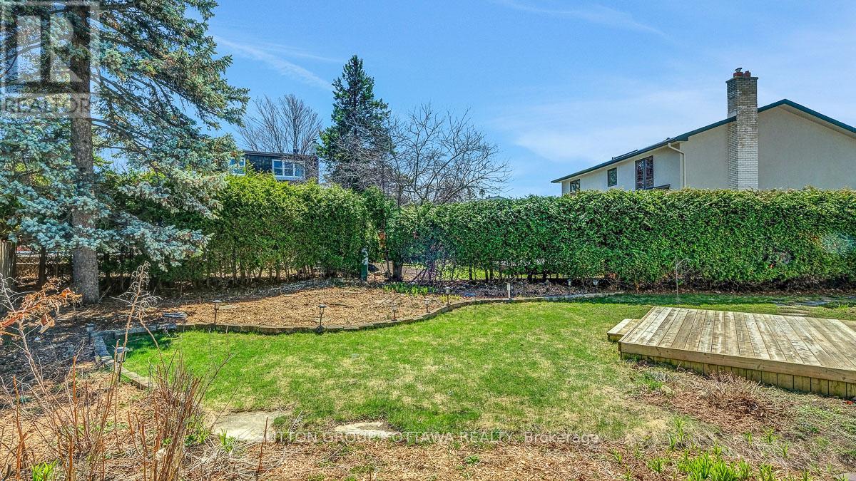 38 BEAVER RIDGE, Ottawa, Ontario, K2E6C7 — Photo 44