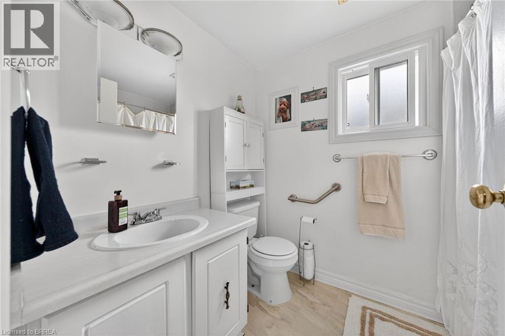 34 ENFIELD Crescent, Brantford, Ontario, N3P1B2 — Photo 17