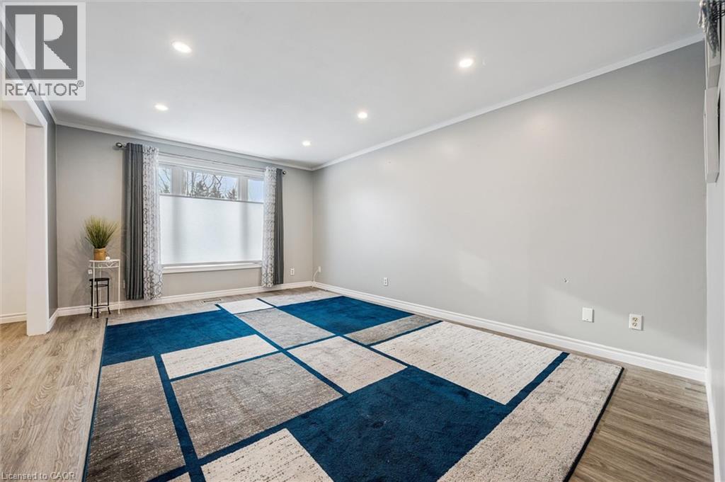 263 THE COUNTRY Way, Kitchener, Ontario, N2E2V6 — Photo 15