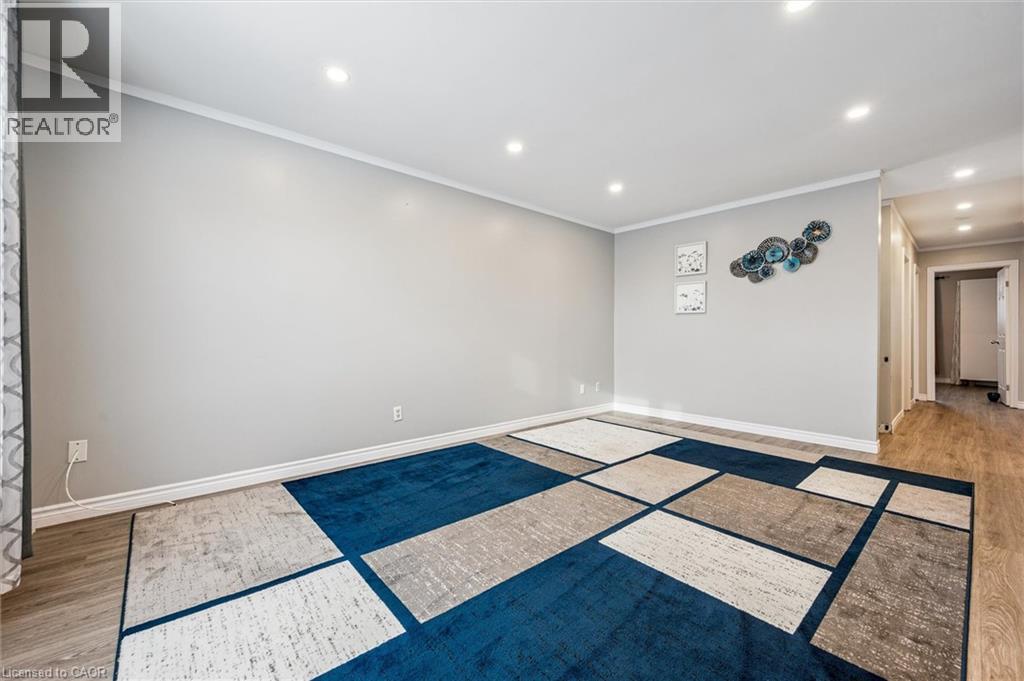 263 THE COUNTRY Way, Kitchener, Ontario, N2E2V6 — Photo 21