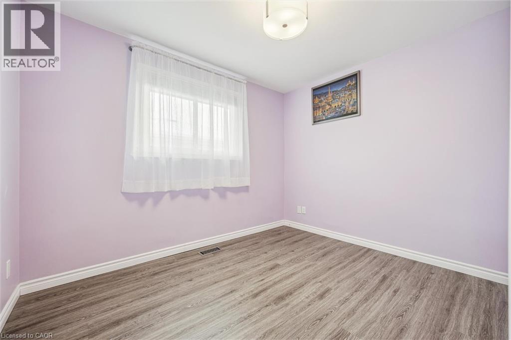 263 THE COUNTRY Way, Kitchener, Ontario, N2E2V6 — Photo 27