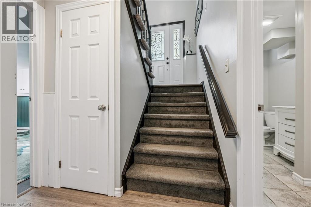 263 THE COUNTRY Way, Kitchener, Ontario, N2E2V6 — Photo 33