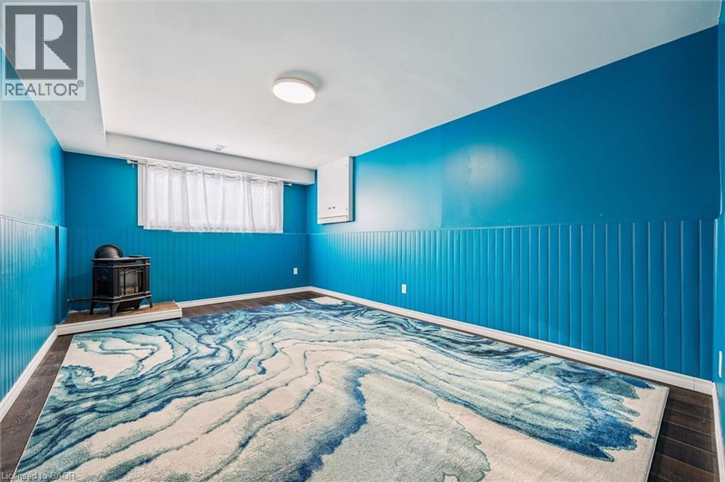 263 THE COUNTRY Way, Kitchener, Ontario, N2E2V6 — Photo 35