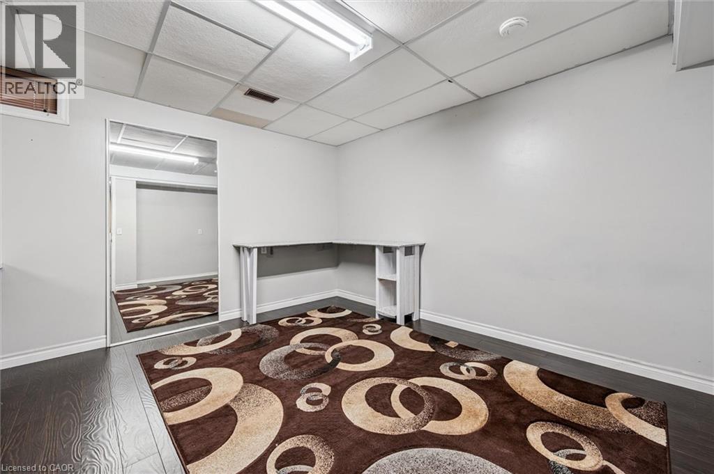 263 THE COUNTRY Way, Kitchener, Ontario, N2E2V6 — Photo 37