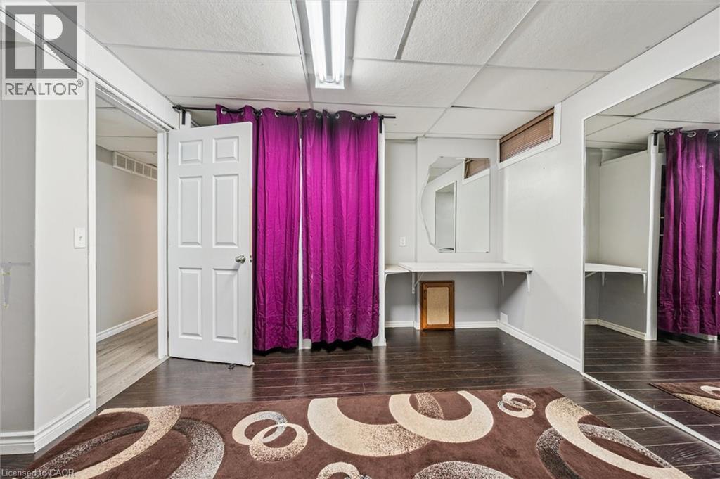 263 THE COUNTRY Way, Kitchener, Ontario, N2E2V6 — Photo 38