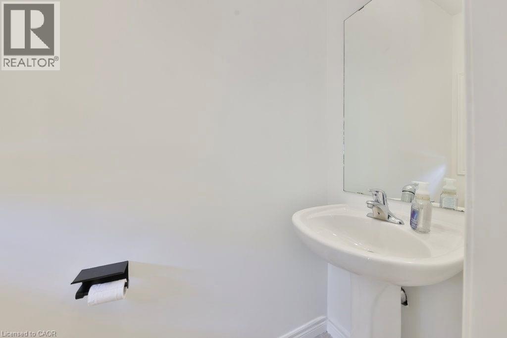 2169 ORCHARD Road Unit# 19, Burlington, Ontario, L7L7H9 — Photo 7