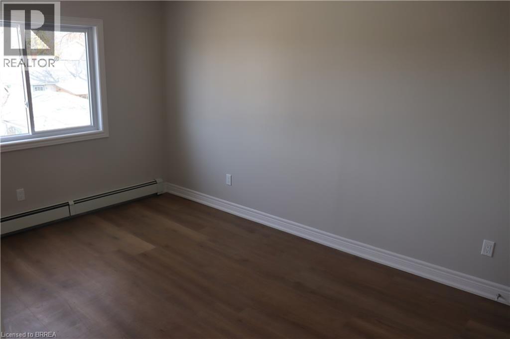366 DARLING Street Unit# 2, Brantford, Ontario, N3S3Y5 — Photo 9