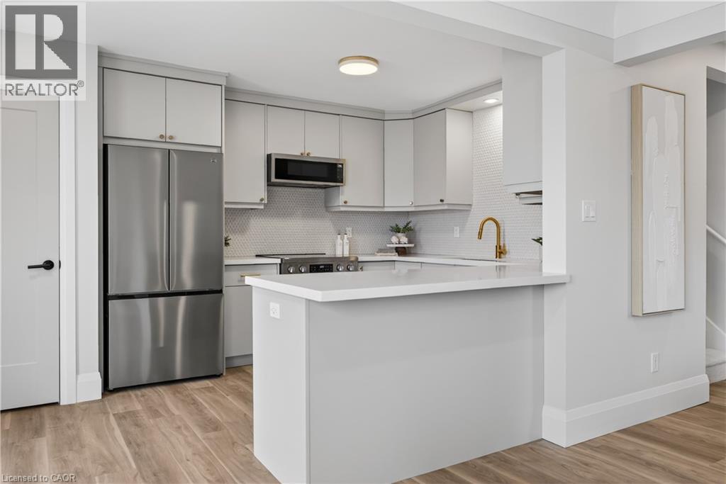 330 EAST 15TH Street Unit# Upper, Hamilton, Ontario, L9A4G5 — Photo 9