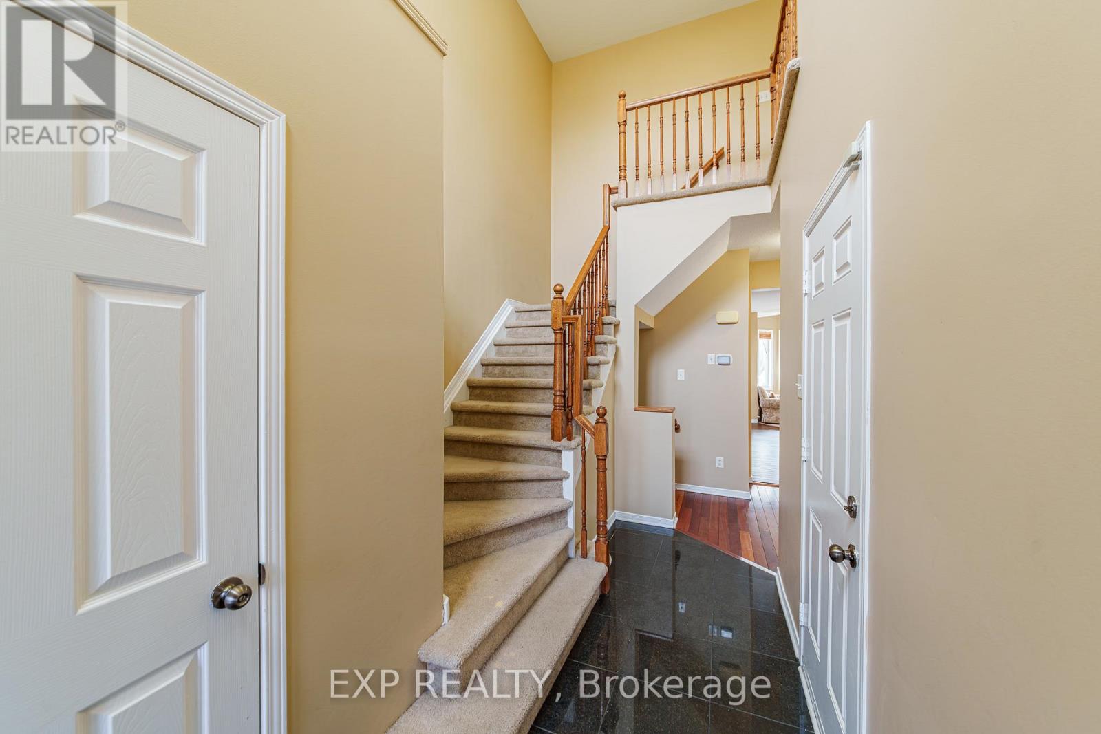 356 WEST RIDGE DRIVE, Ottawa, Ontario, K2S2G8 — Photo 2