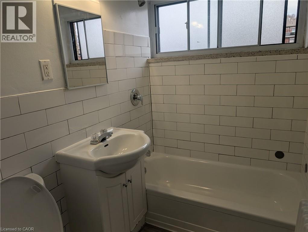 2049 PROSPECT Street Unit# 53, Burlington, Ontario, L7R1Z2 — Photo 7