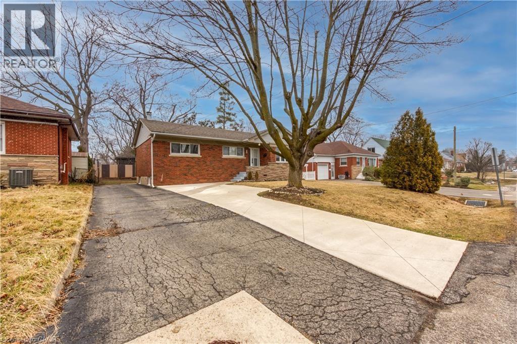 39 BLAND Avenue, Stoney Creek, Ontario, L8G3R2 — Photo 3