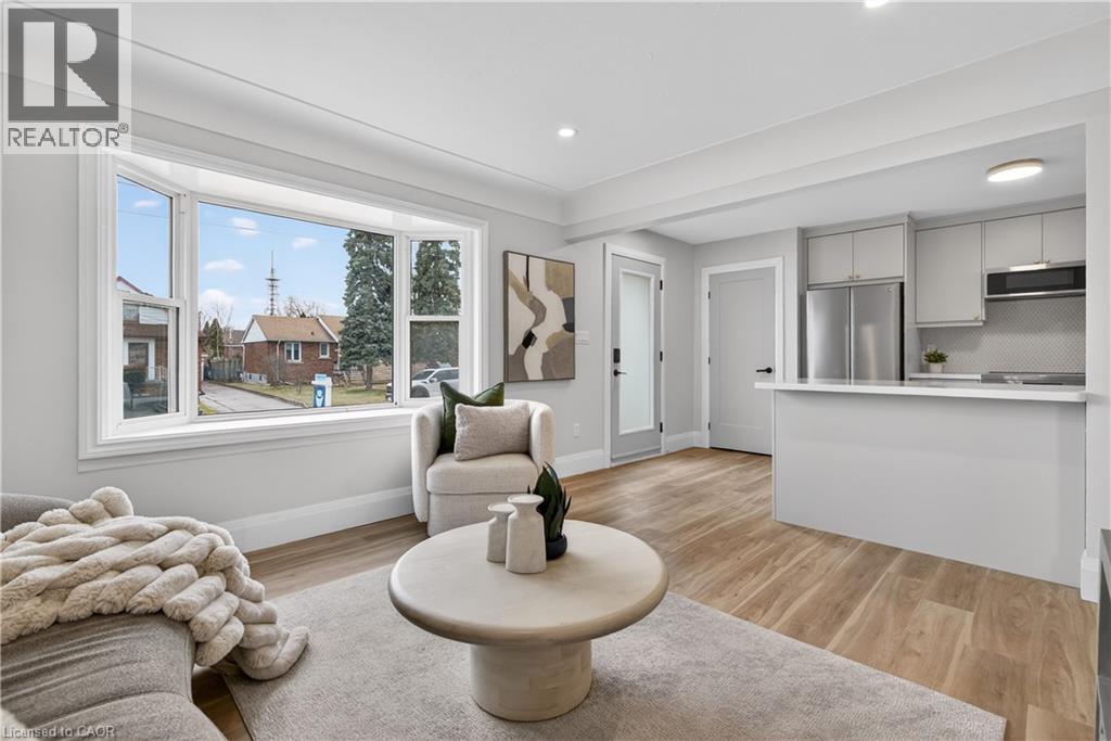 330 EAST 15TH Street Unit# Lower, Hamilton, Ontario, L9A4G5 — Photo 7