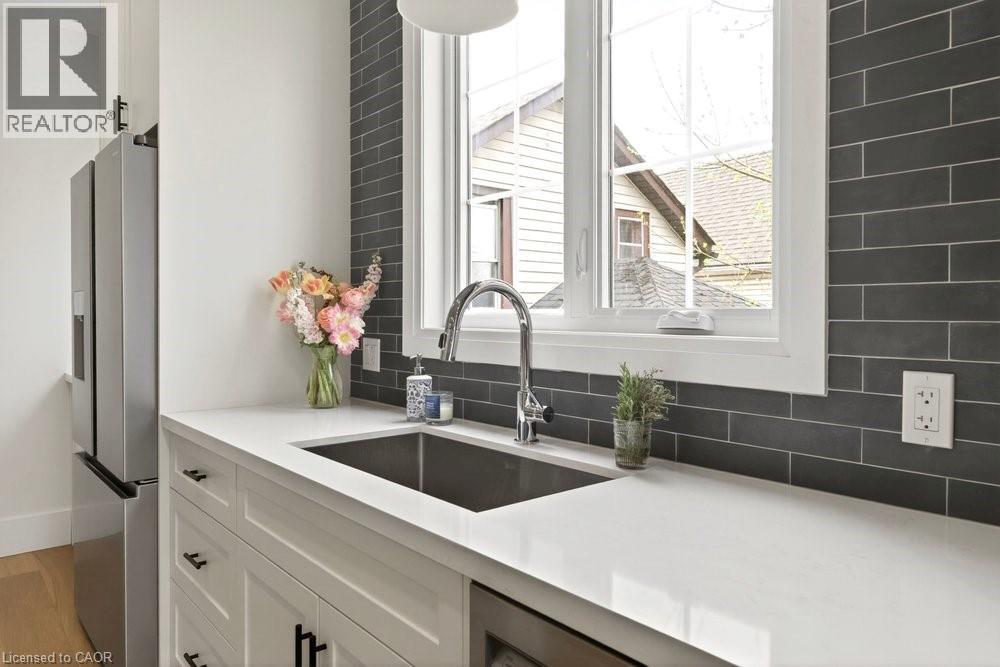 128 CANADA Street, Hamilton, Ontario, L8P1P5 — Photo 22