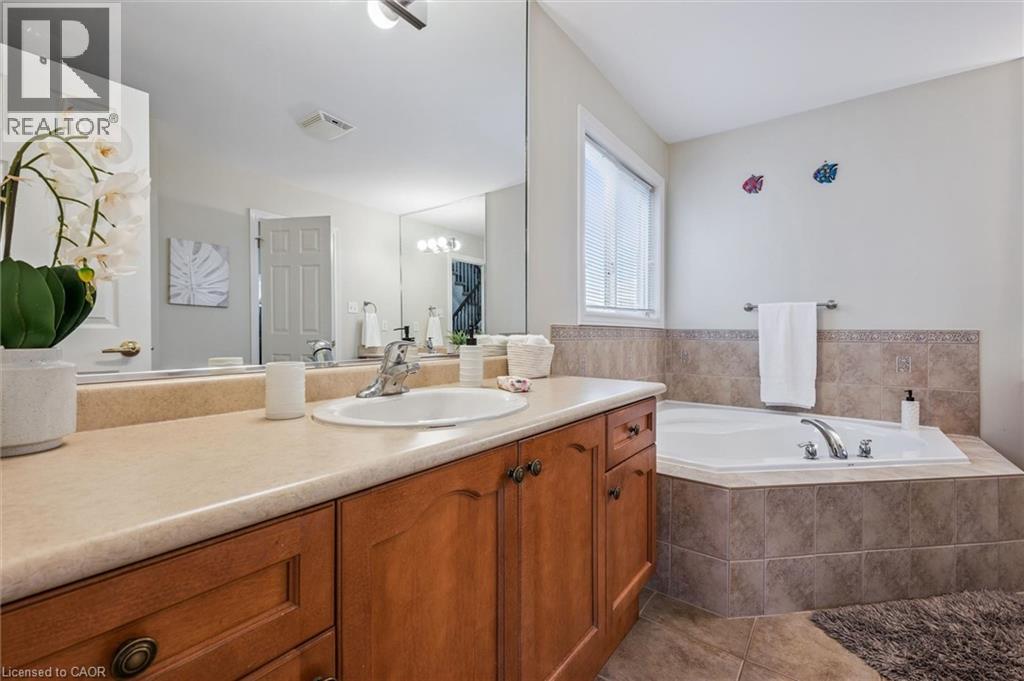 62 HILLTOP Road, Guelph, Ontario, N1E7L5 — Photo 22