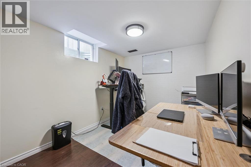 62 HILLTOP Road, Guelph, Ontario, N1E7L5 — Photo 32