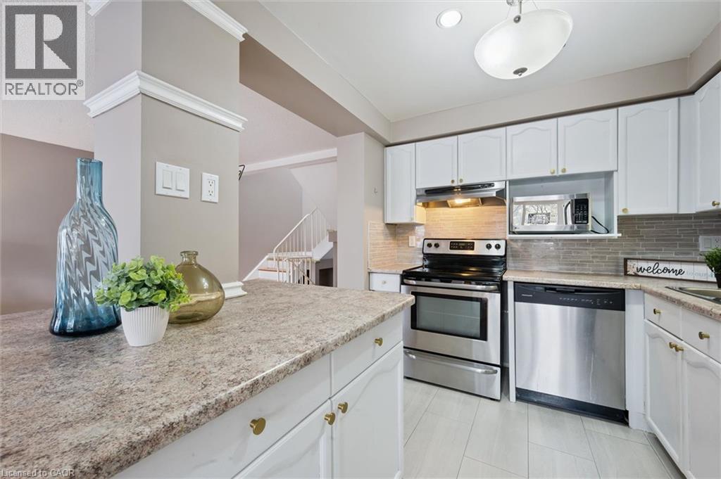 365 PIONEER Drive Unit# 25, Kitchener, Ontario, N2P2A6 — Photo 12