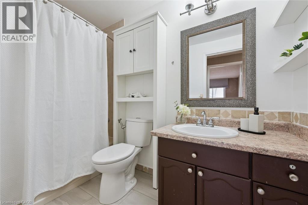 365 PIONEER Drive Unit# 25, Kitchener, Ontario, N2P2A6 — Photo 21