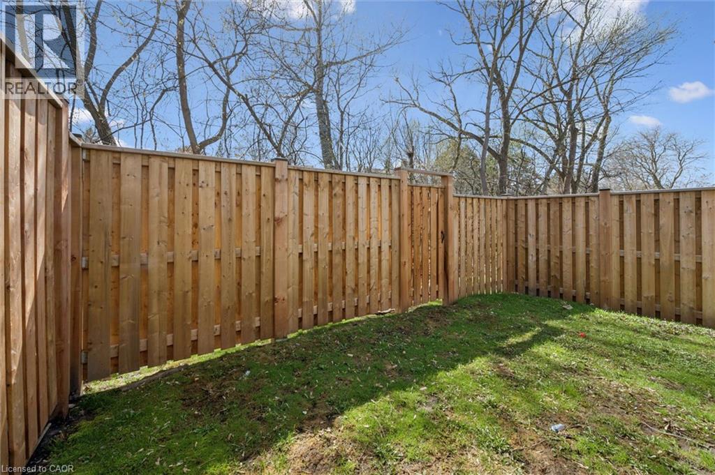 365 PIONEER Drive Unit# 25, Kitchener, Ontario, N2P2A6 — Photo 32