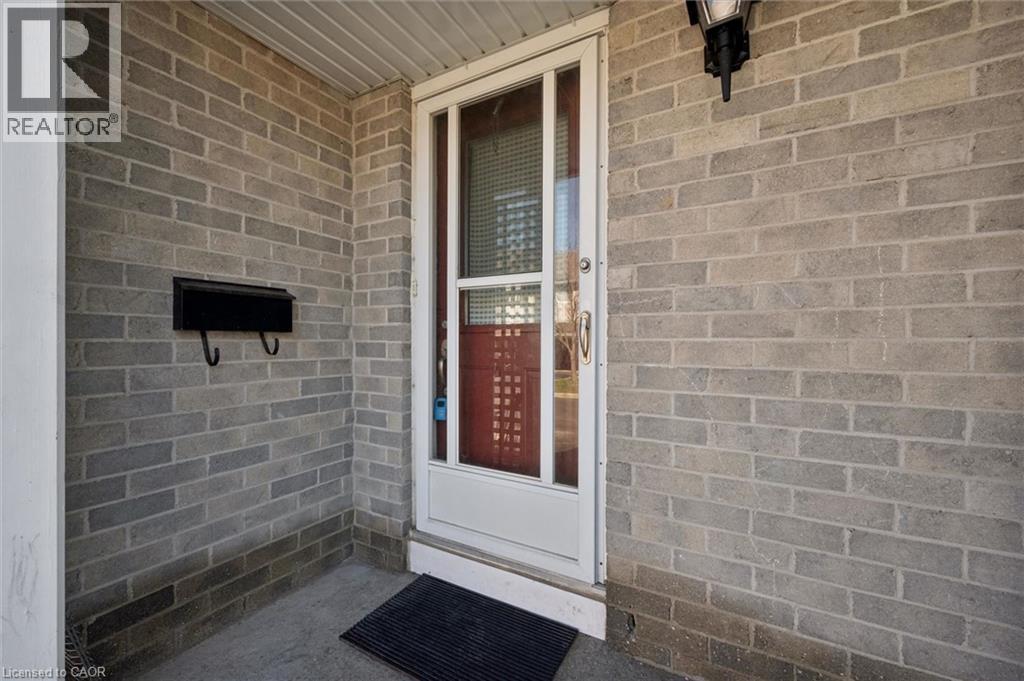 365 PIONEER Drive Unit# 25, Kitchener, Ontario, N2P2A6 — Photo 4