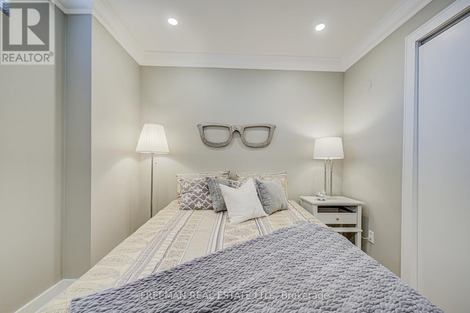 MAIN&2ND FLOOR - 916 MANNING AVENUE, Toronto (Annex), Ontario, M6G2X4 — Photo 20