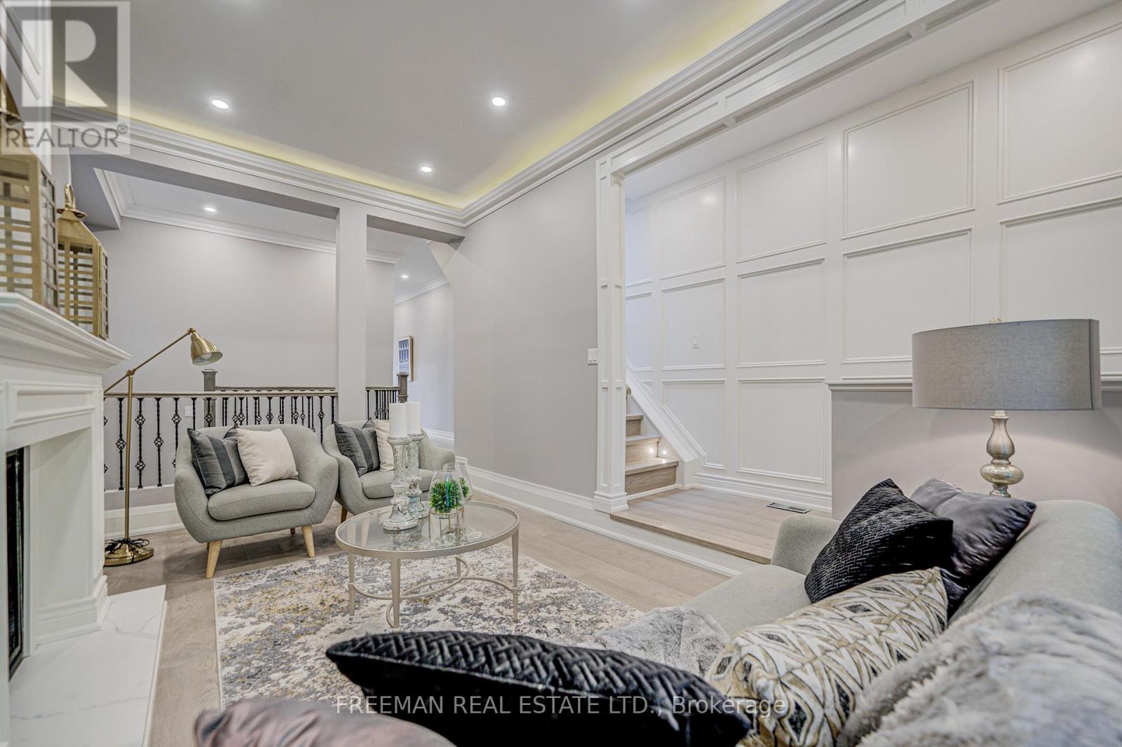 MAIN&2ND FLOOR - 916 MANNING AVENUE, Toronto (Annex), Ontario, M6G2X4 — Photo 4