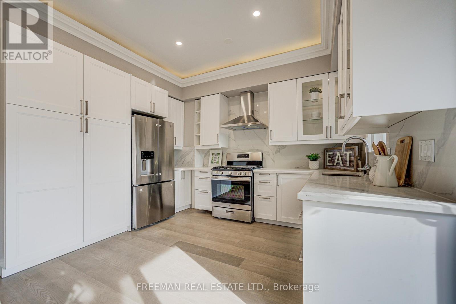 MAIN&2ND FLOOR - 916 MANNING AVENUE, Toronto (Annex), Ontario, M6G2X4 — Photo 7