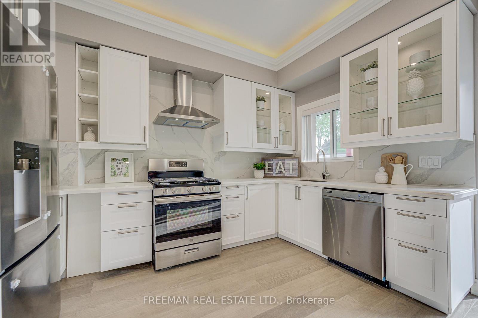 MAIN&2ND FLOOR - 916 MANNING AVENUE, Toronto (Annex), Ontario, M6G2X4 — Photo 8