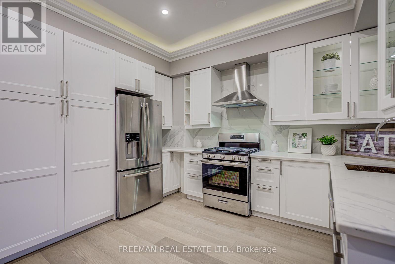 MAIN&2ND FLOOR - 916 MANNING AVENUE, Toronto (Annex), Ontario, M6G2X4 — Photo 9