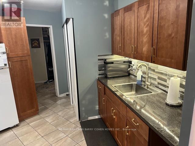 304 - 150 NEPTUNE DRIVE, Toronto (Englemount-Lawrence), Ontario, M6A2Y9 — Photo 11