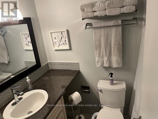 304 - 150 NEPTUNE DRIVE, Toronto (Englemount-Lawrence), Ontario, M6A2Y9 — Photo 3