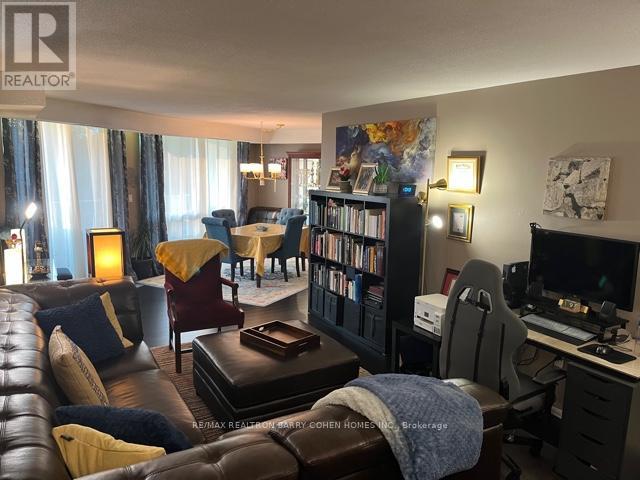 304 - 150 NEPTUNE DRIVE, Toronto (Englemount-Lawrence), Ontario, M6A2Y9 — Photo 4