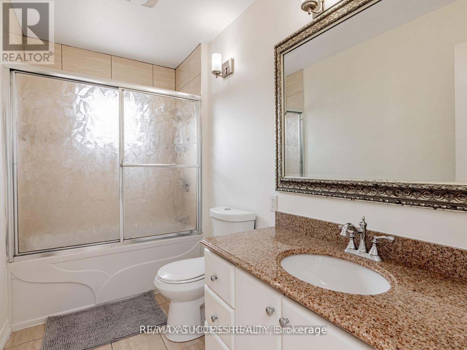 UPPER - 7 POINT O'WOODS DRIVE, Vaughan (Glen Shields), Ontario, L4K2E1 — Photo 18